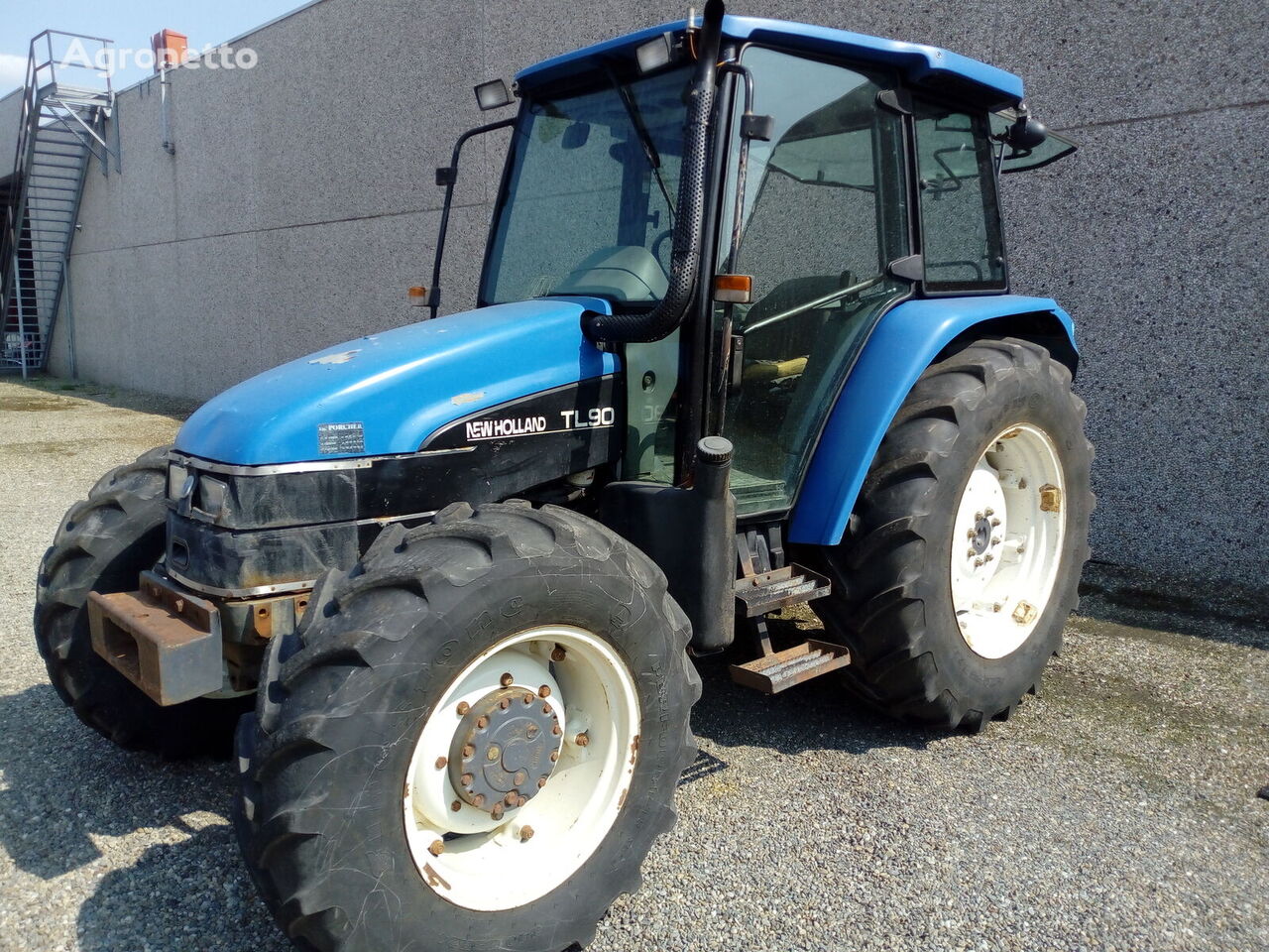 NEW HOLLAND TL90 wheel tractor